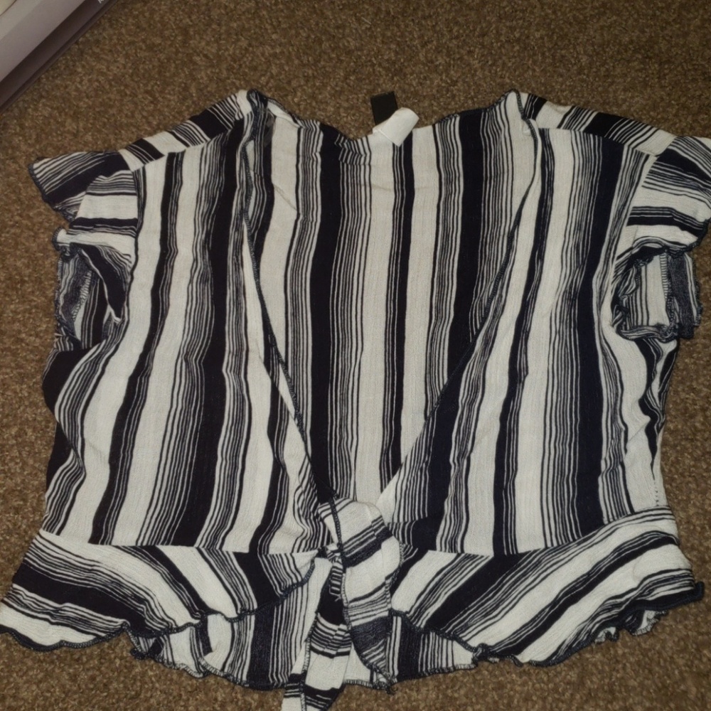 Blue and white stripe tie front beachy crop top